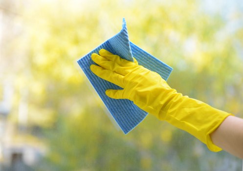 Experienced NW3 cleaners focusing on quality and attention to detail
