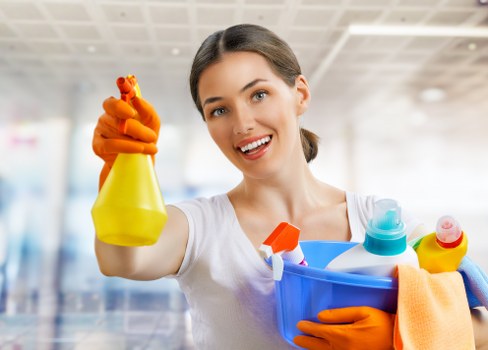 Cleaner in NW3 providing professional home cleaning services