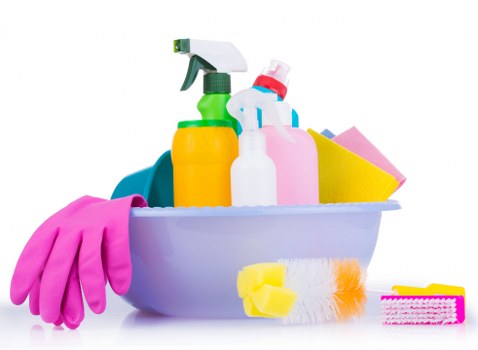 Graphic of a professional cleaner responding to a complaint